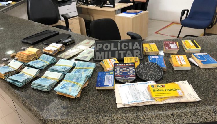 EM SÃO LUÍS , POLÍCIA MILITAR PRENDE TRÊS PESSOAS EM POSSE DE VÁRIOS CARTÕES DA CEF E COM 24 MIL REAIS